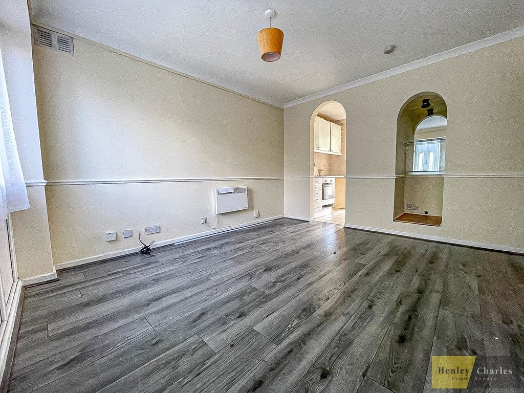 Flat Newbury Lane in Sandwell