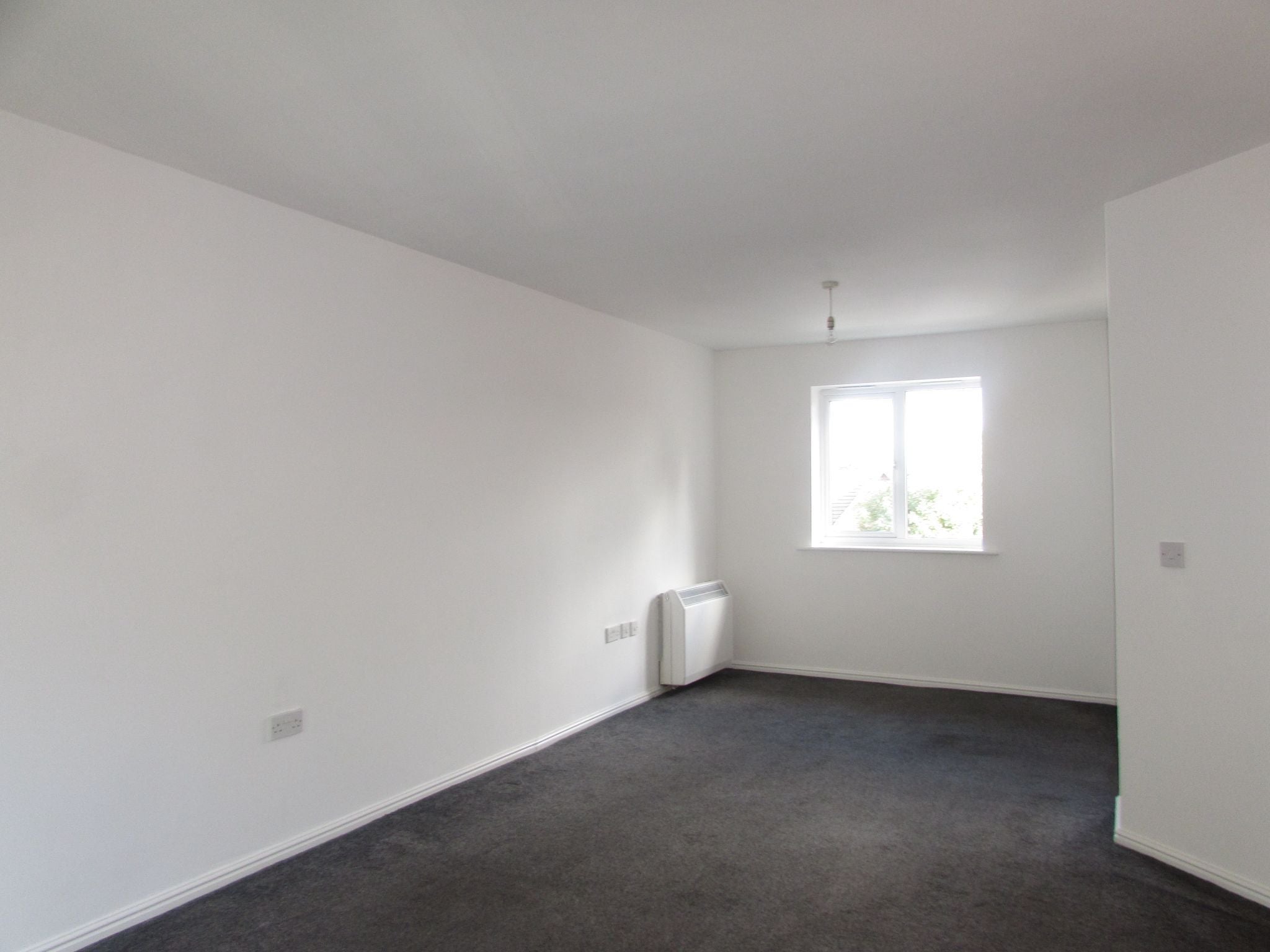 Flat Cotefield Road in Manchester