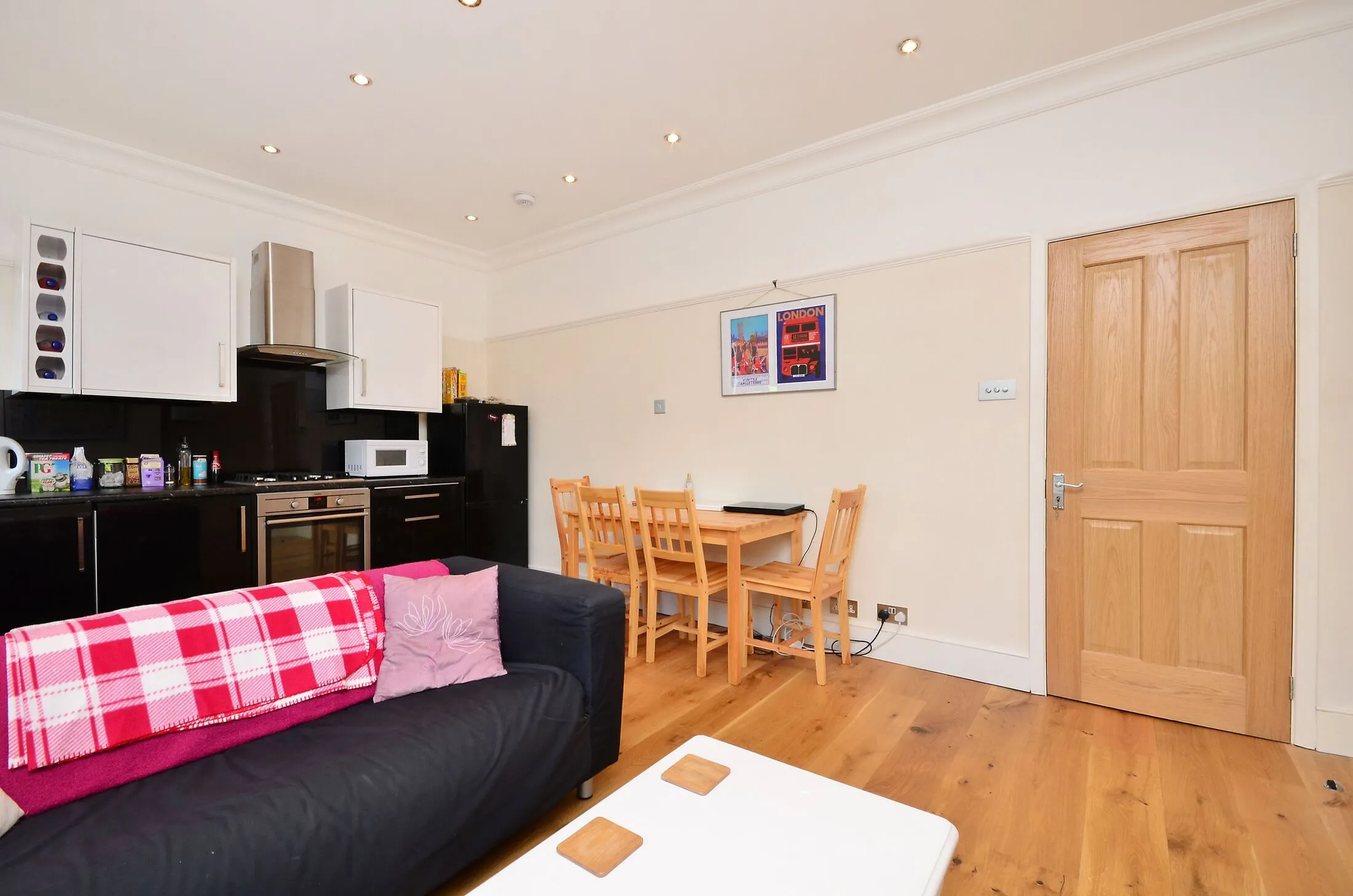 Flat Merton Road in Greater London