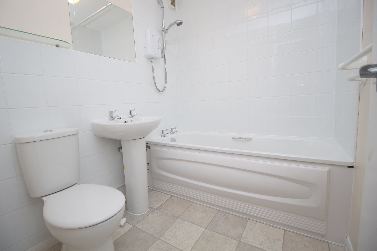 Flat Vignoles Road in London