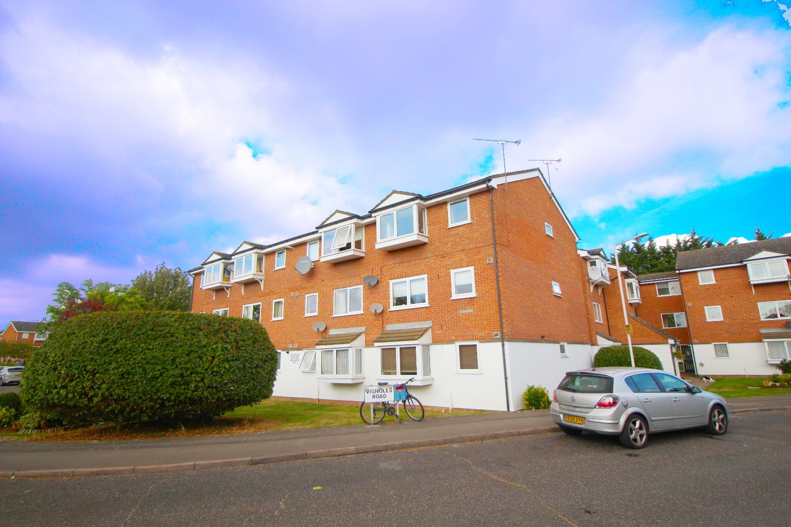 Flat Vignoles Road in London
