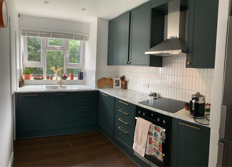 Room Warwick Gardens in Greater London