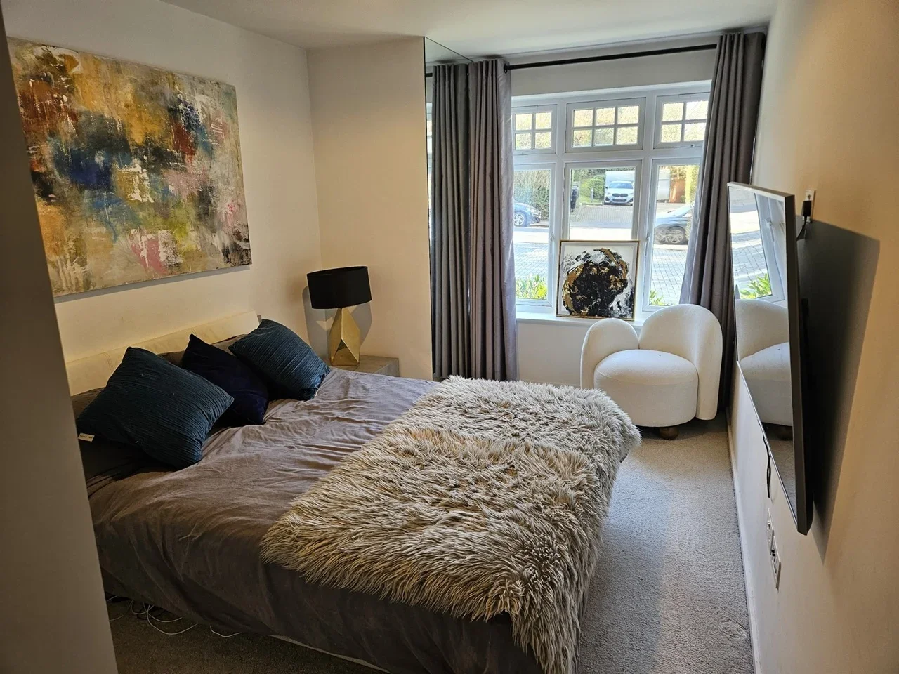Flat Woodcote Valley Road in Greater London