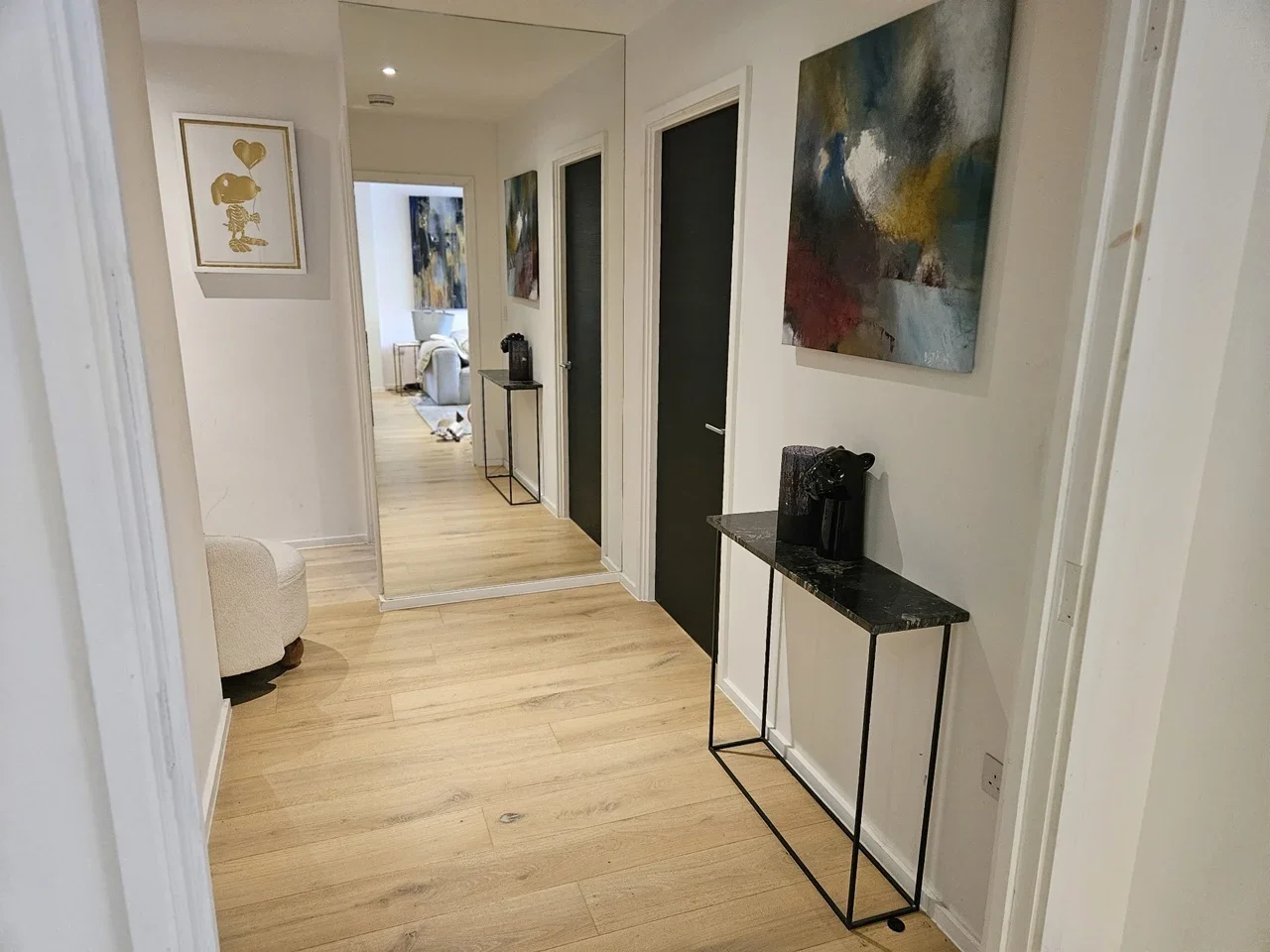 Flat Woodcote Valley Road in Greater London