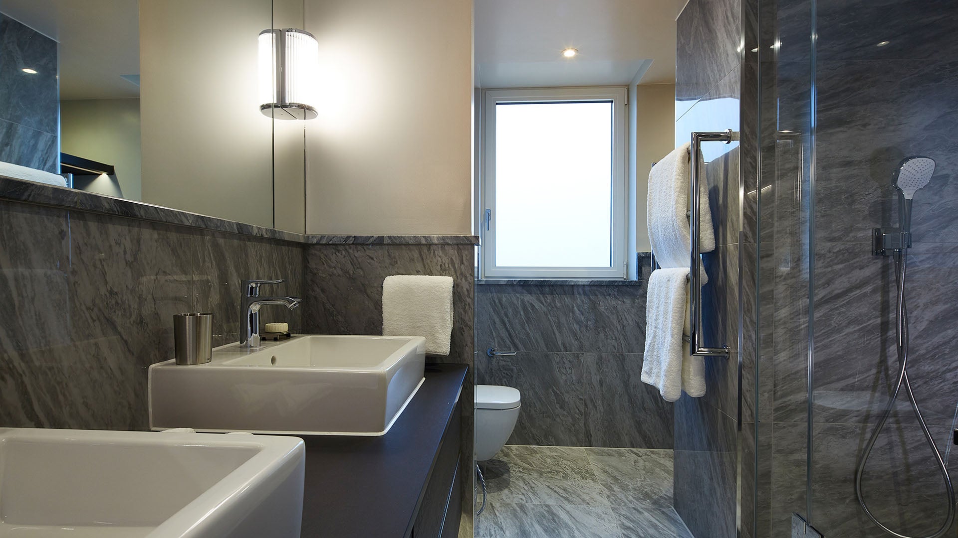 Flat Ashburn Place in Greater London