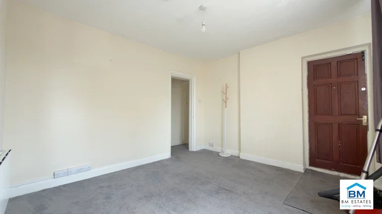 Flat Redcar Road in Leicester
