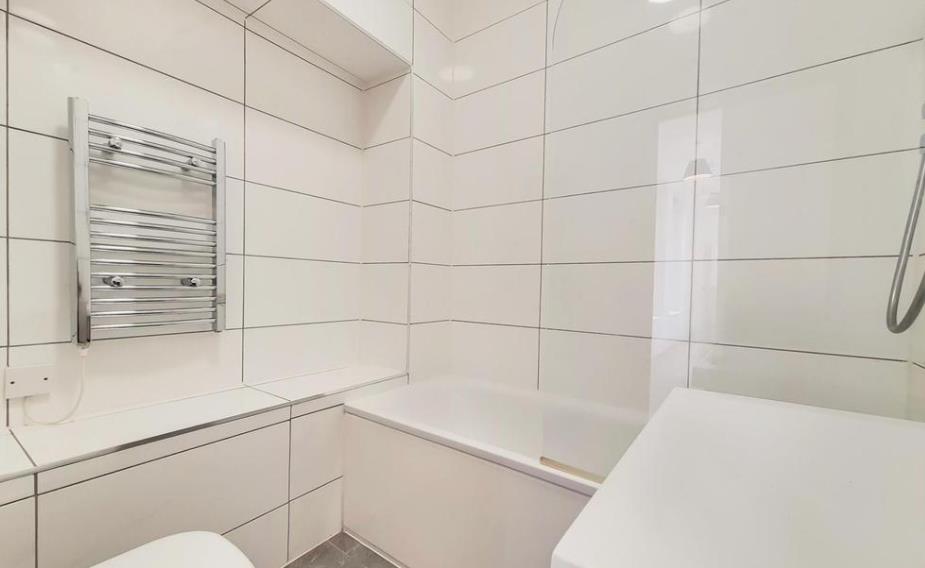 Flat Sussex Gardens in City of Westminster