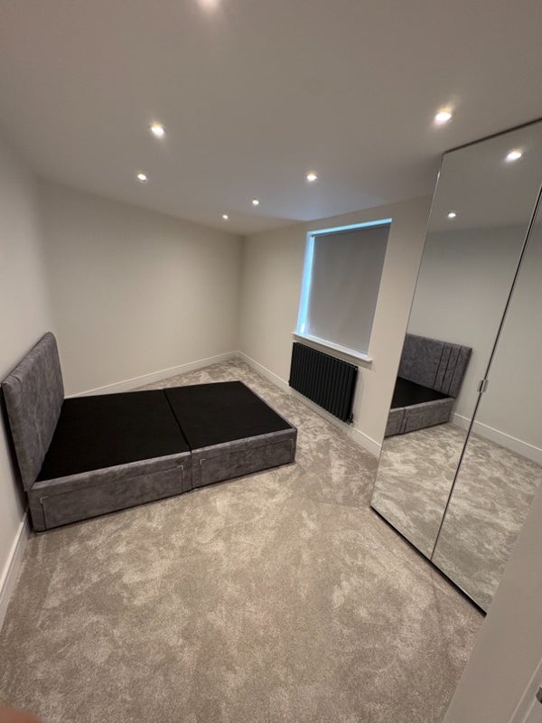 Flat Royal College Street in Greater London