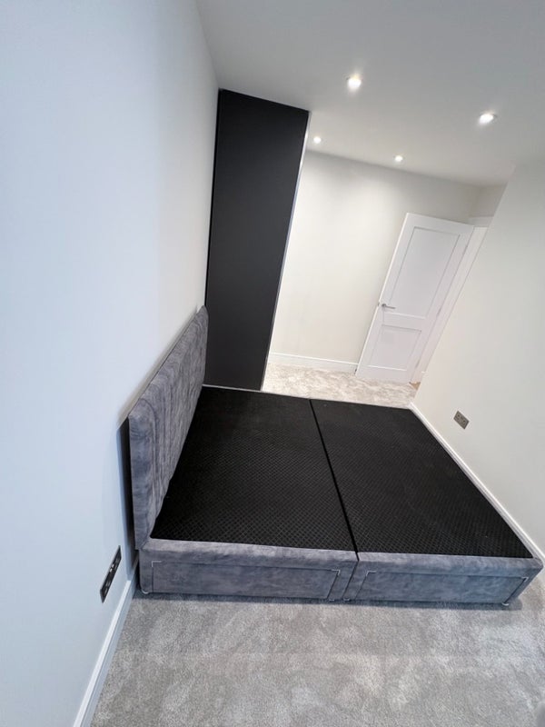 Flat Royal College Street in Greater London
