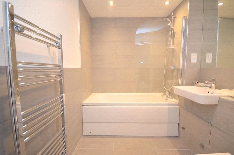 Flat Ockendon Road in Greater London