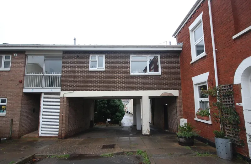 Flat Mount Pleasant Road in Exeter