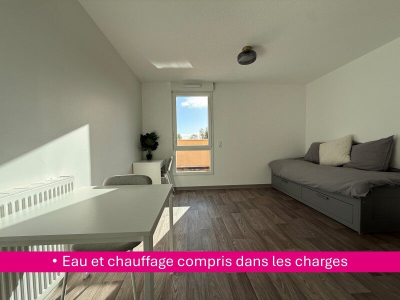 Flat Rue de Pîtres in Franqueville-Saint-Pierre