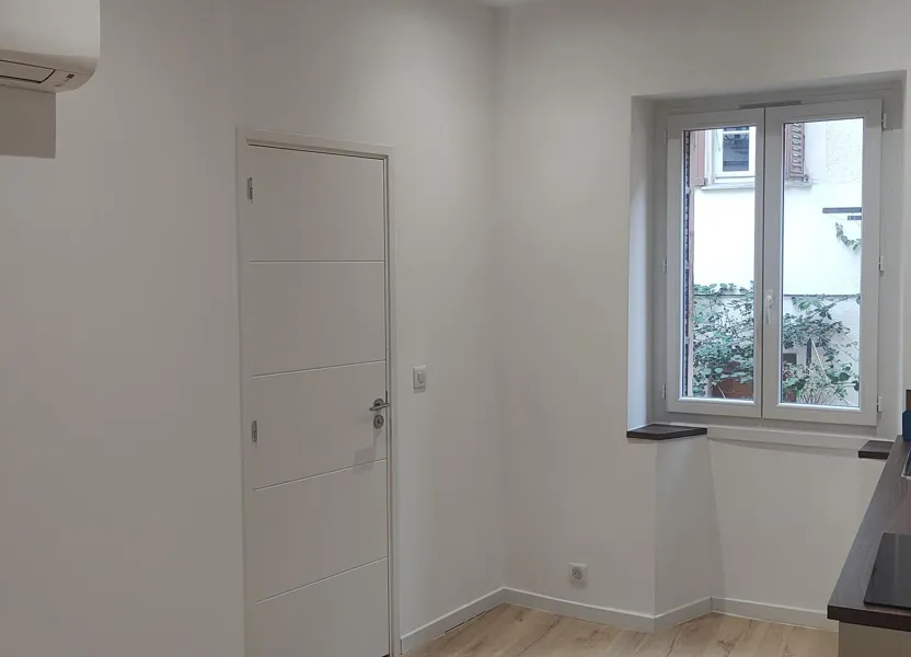 Room Rue François Cinti in Saint-Laurent-du-Var