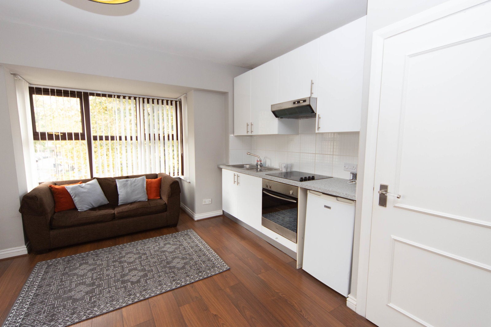Flat West Grove in Cardiff