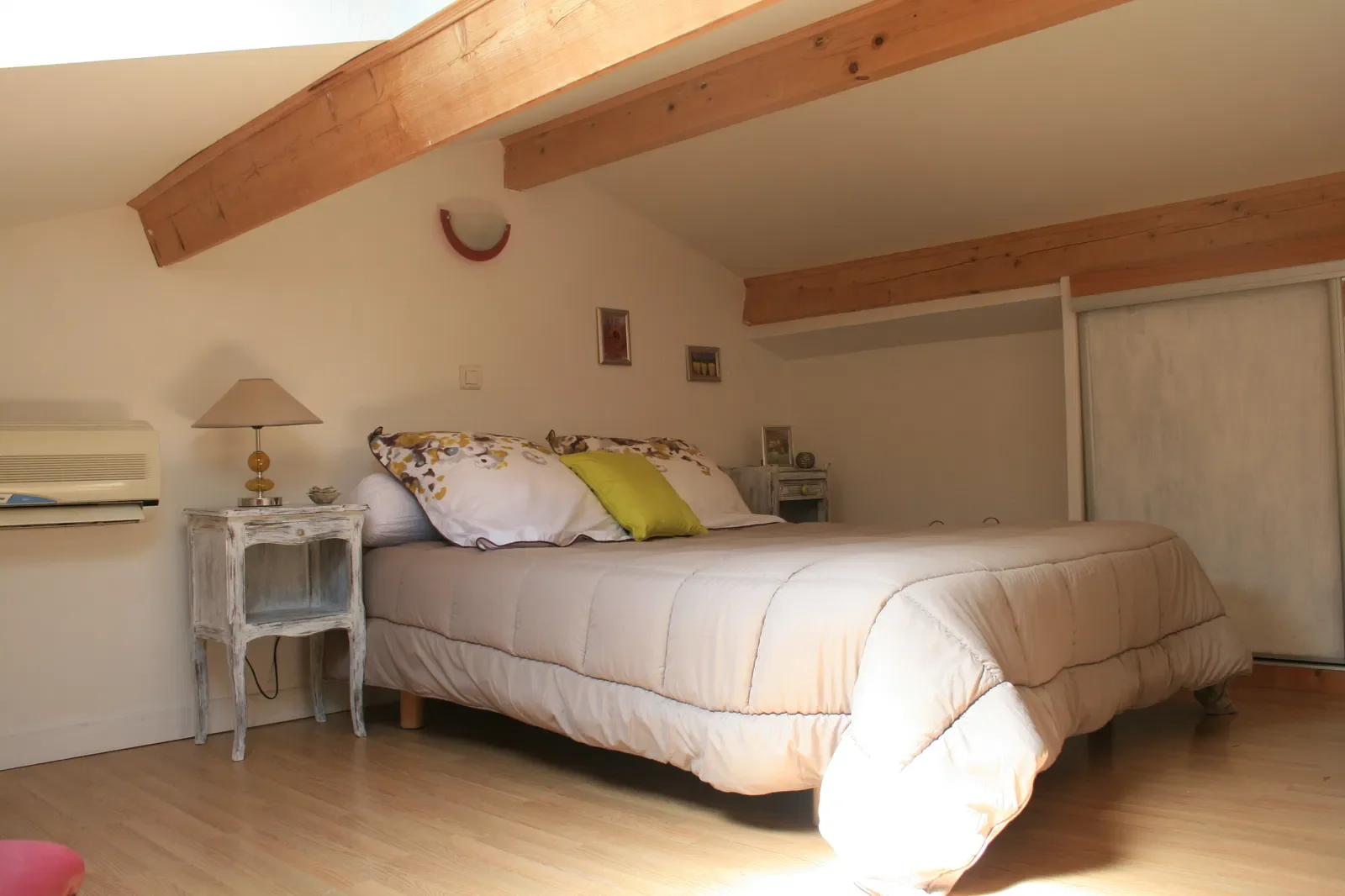 Room Avenue de la Gare in Meyrargues