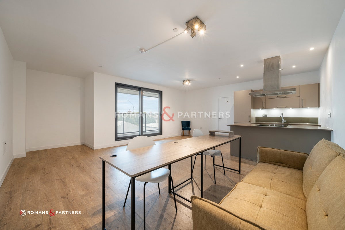 Flat Verney Road in Greater London