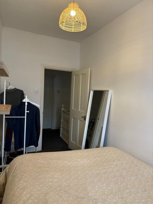 Room Ashvale Road in Greater London