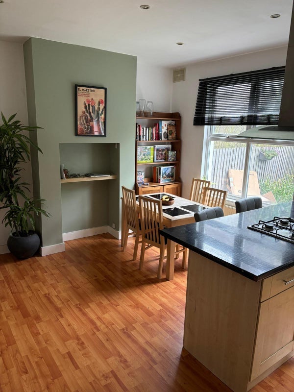Room Ashvale Road in Greater London