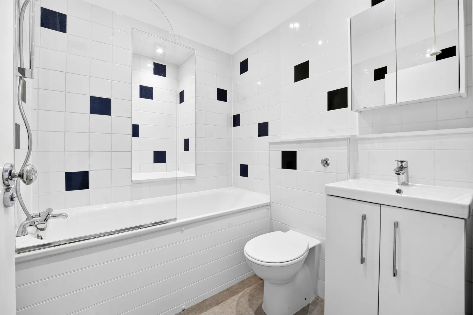 Flat Grosvenor Avenue in Greater London