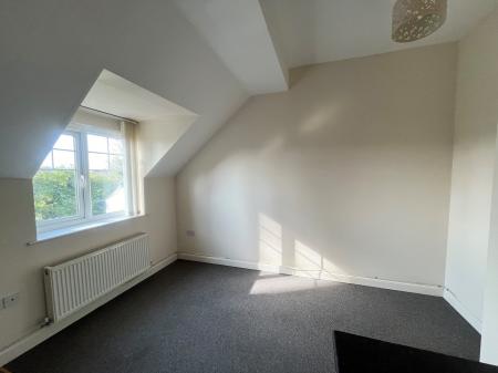 Flat Oakley Road in Corby