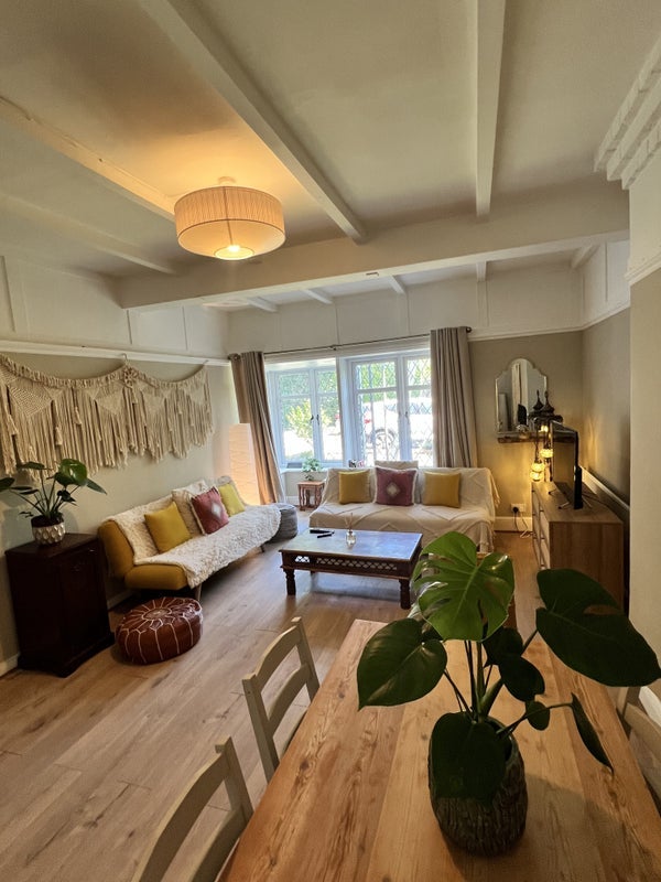 Flat Bath Road in Taplow