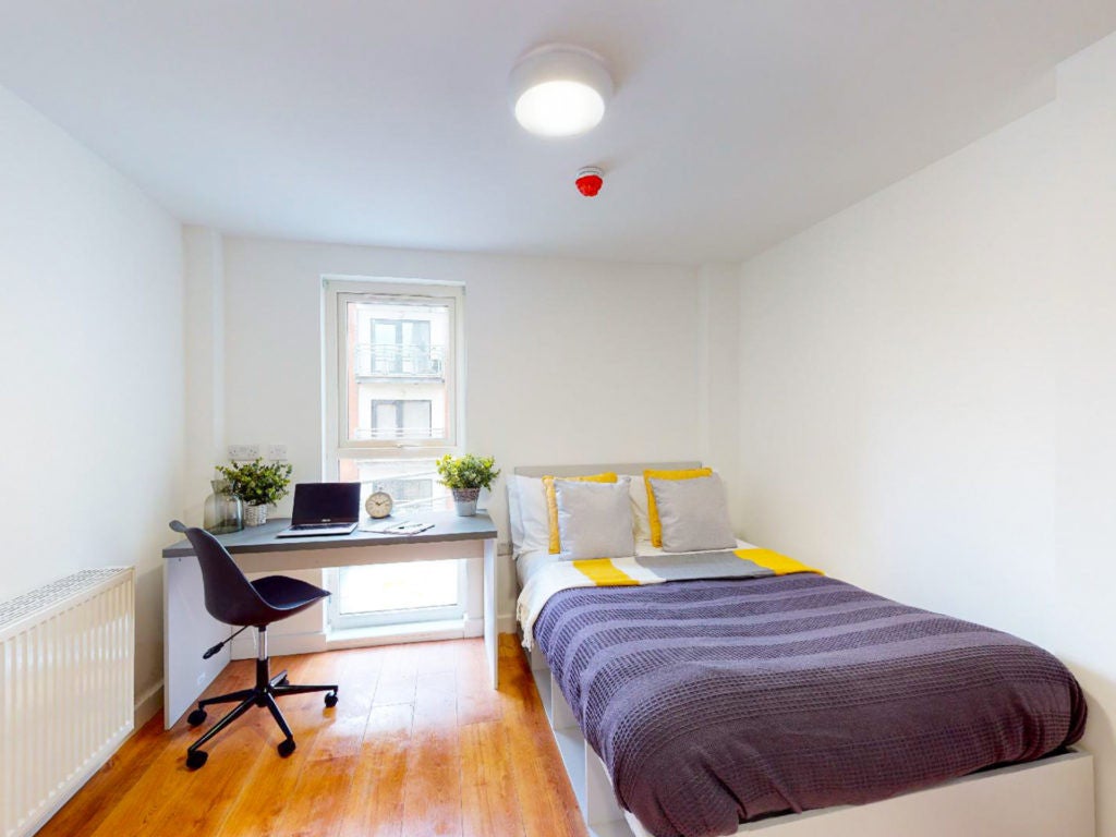 Flat Bradshawgate in Bolton