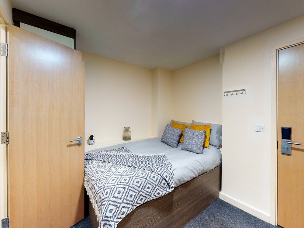 Flat Bradshawgate in Bolton