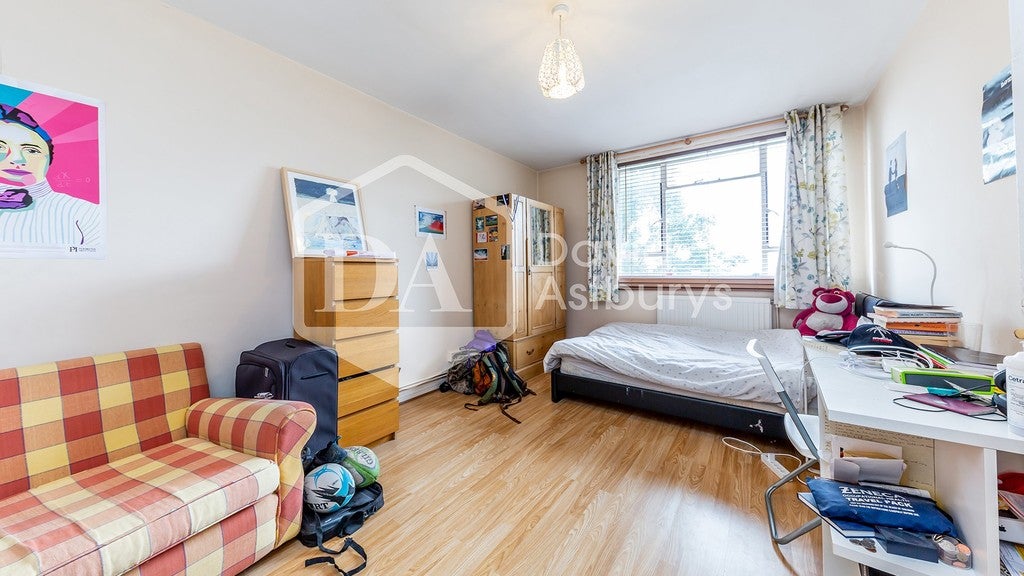 Flat Great Percy Street in Greater London