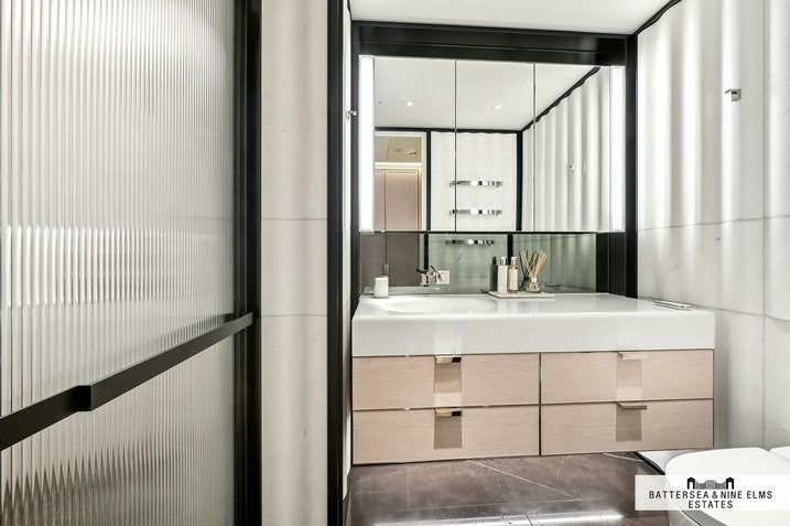 Flat Hanover Square in City of Westminster