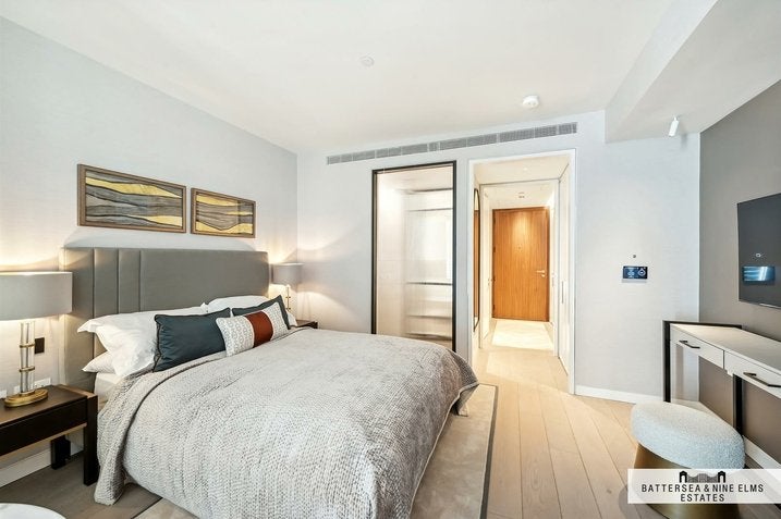 Flat Hanover Square in City of Westminster