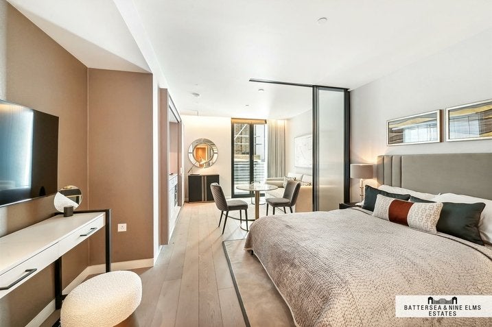 Flat Hanover Square in City of Westminster