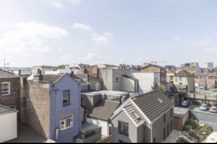 Room Bragg's Lane in Bristol