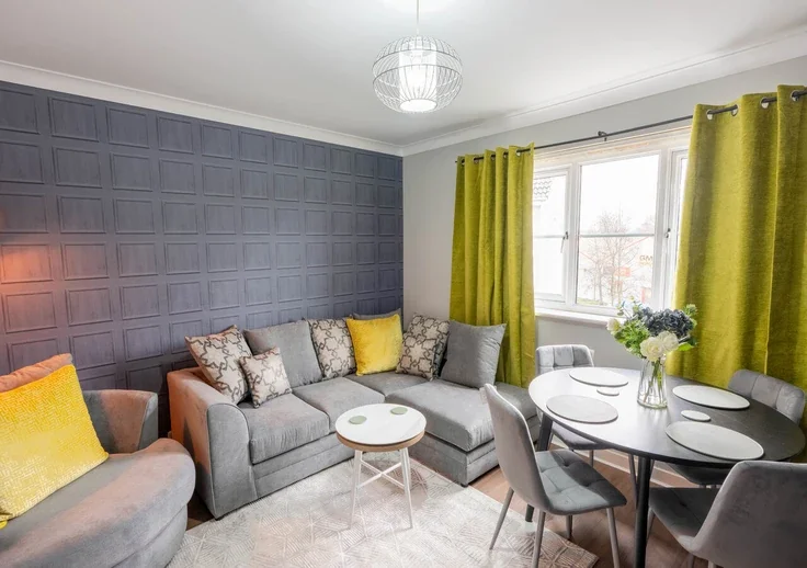 Flat Stirrat Crescent in Paisley