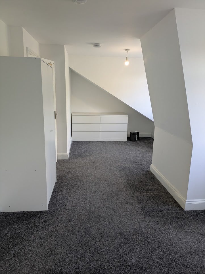 Flat Brondesbury Villas in Greater London