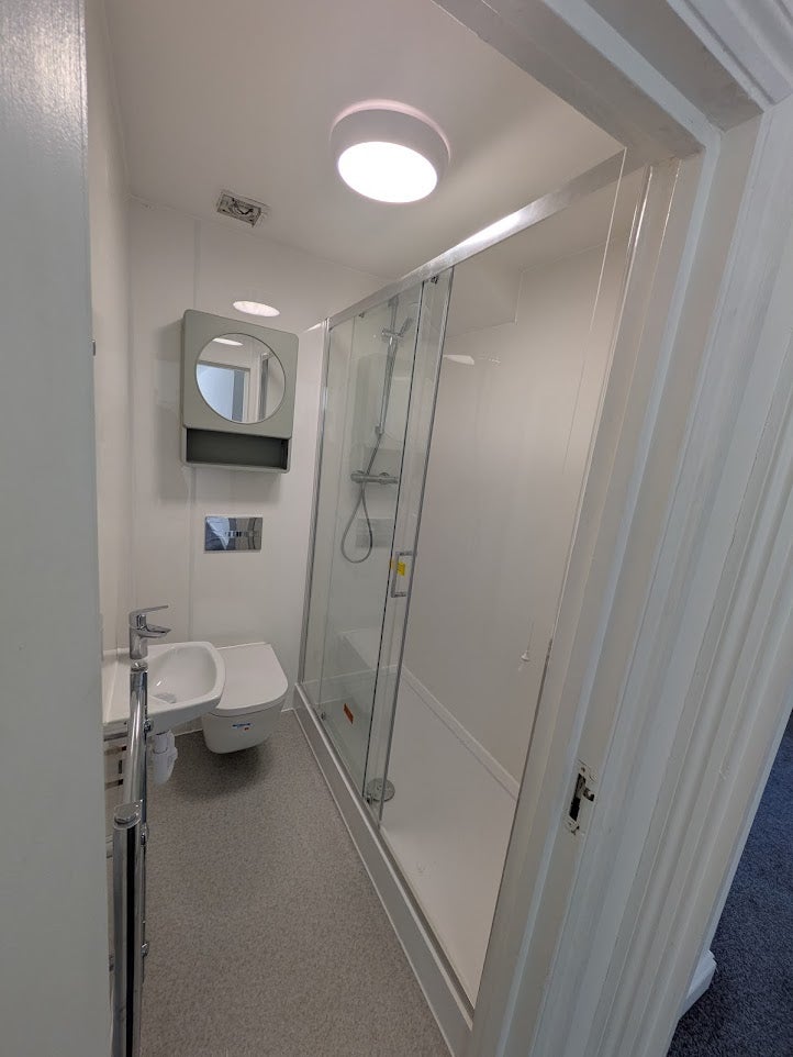 Flat Brondesbury Villas in Greater London