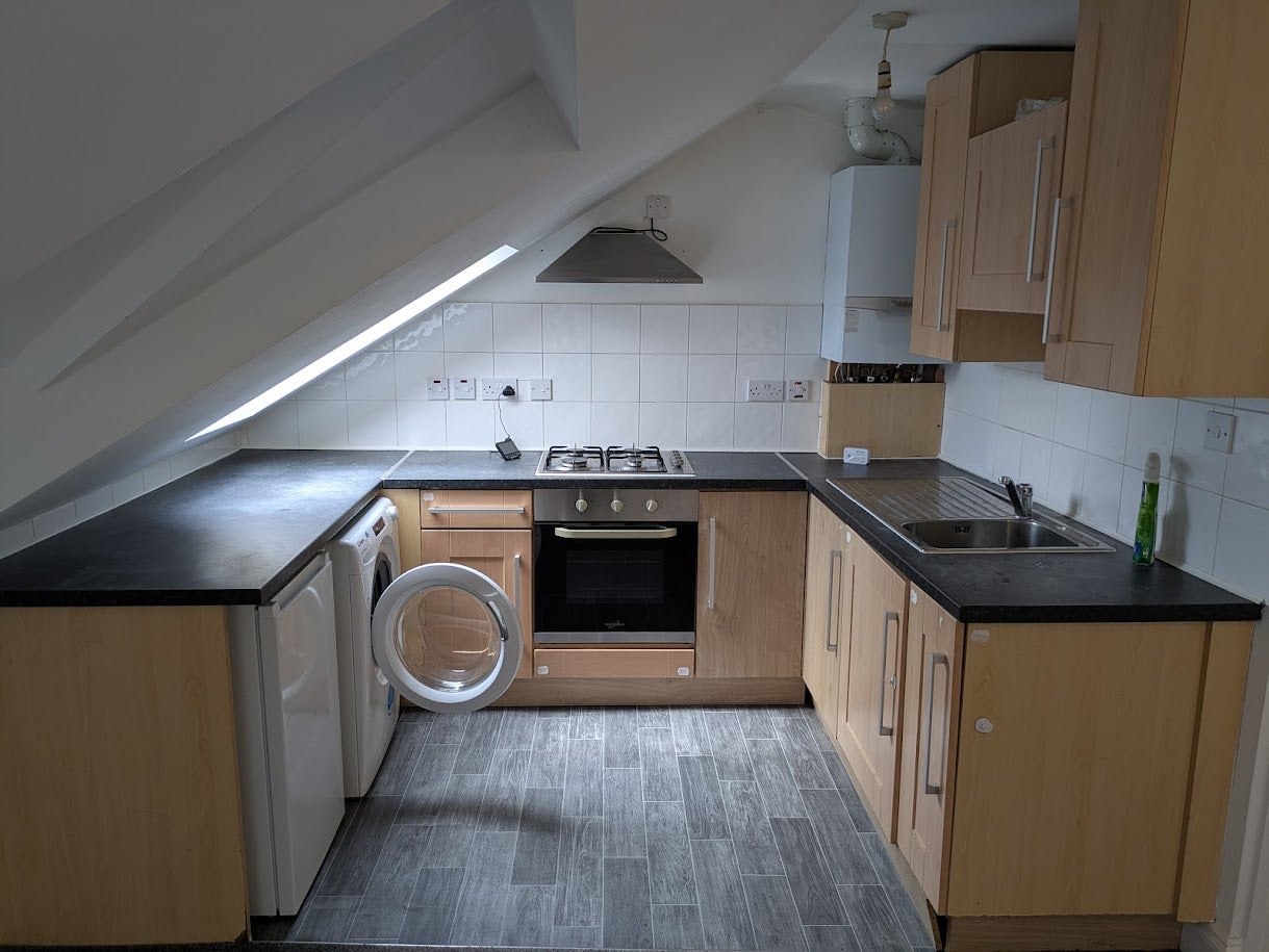 Flat Brondesbury Villas in Greater London
