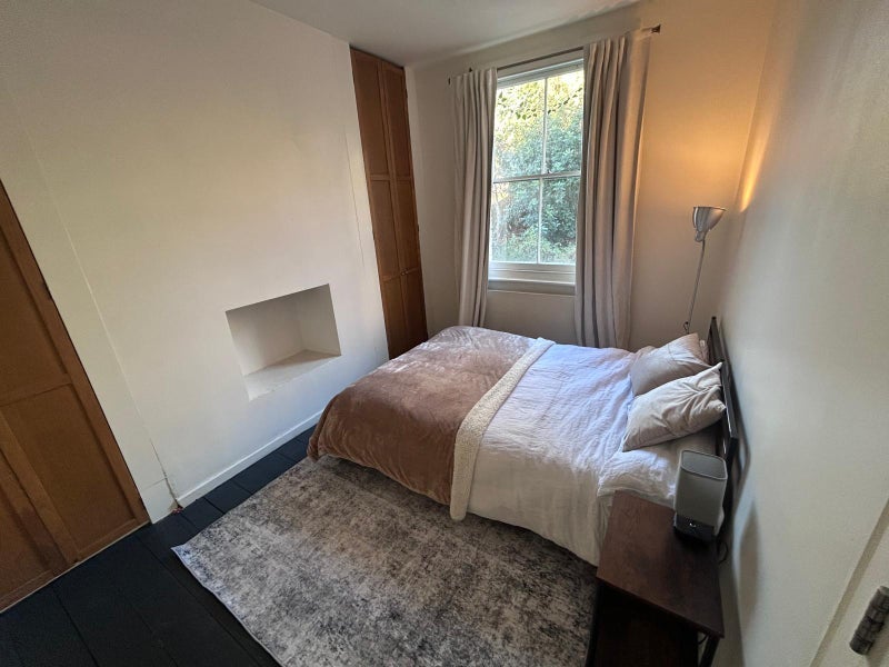 Room Gifford Street in Greater London