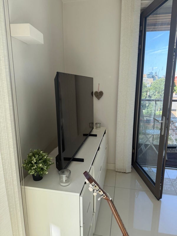 Flat Haven Way in Greater London