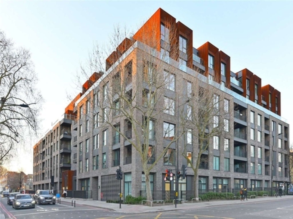 Flat St. Pancras Way in Greater London