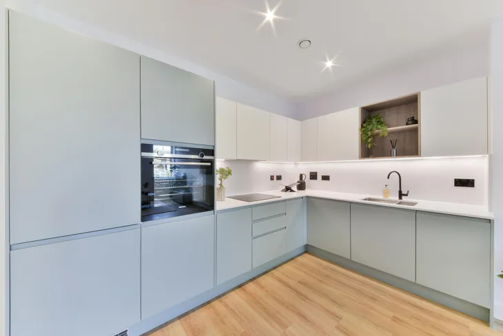 Flat Manor Place in Greater London