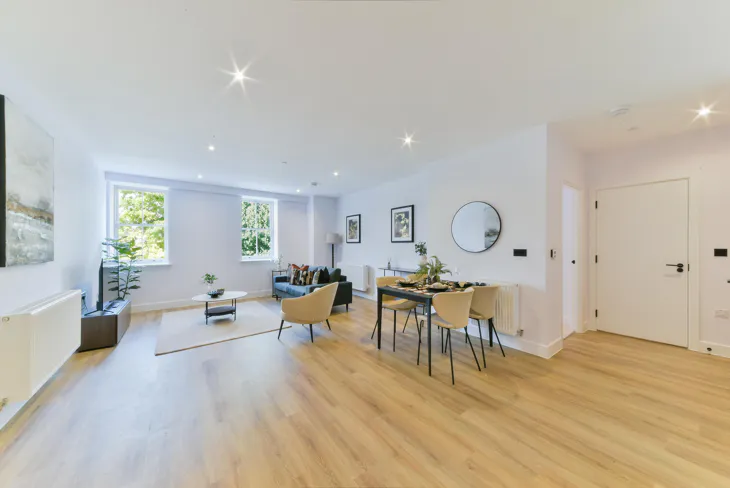Flat Manor Place in Greater London