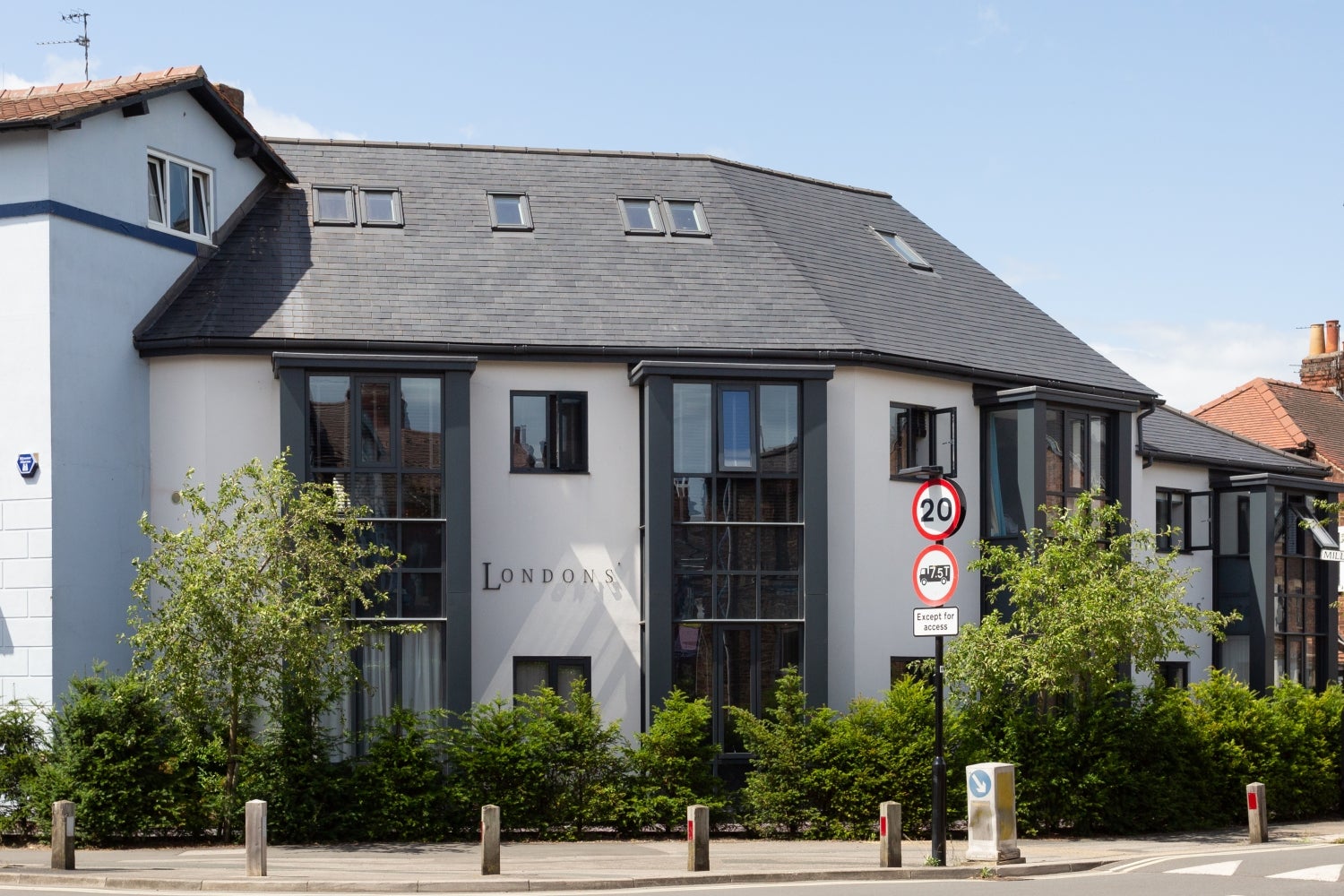 Flat Hawthorn Grove in York