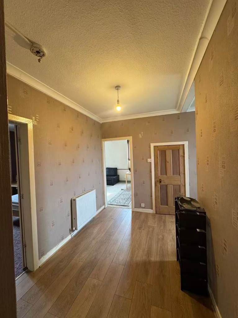 Flat Slateford Road in City of Edinburgh
