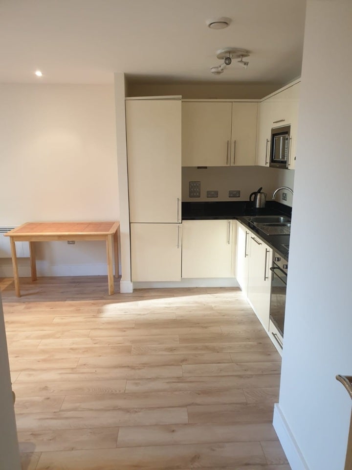 Flat Prestons Road in Greater London