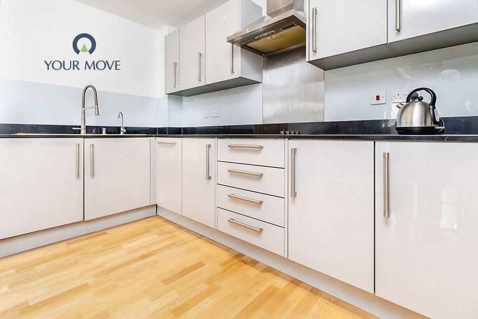 Flat Fourier Grove in Dartford