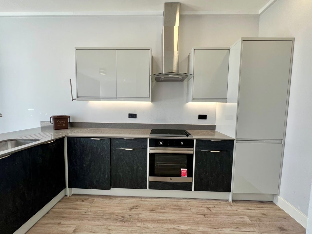 Flat Lancaster Road in Greater London