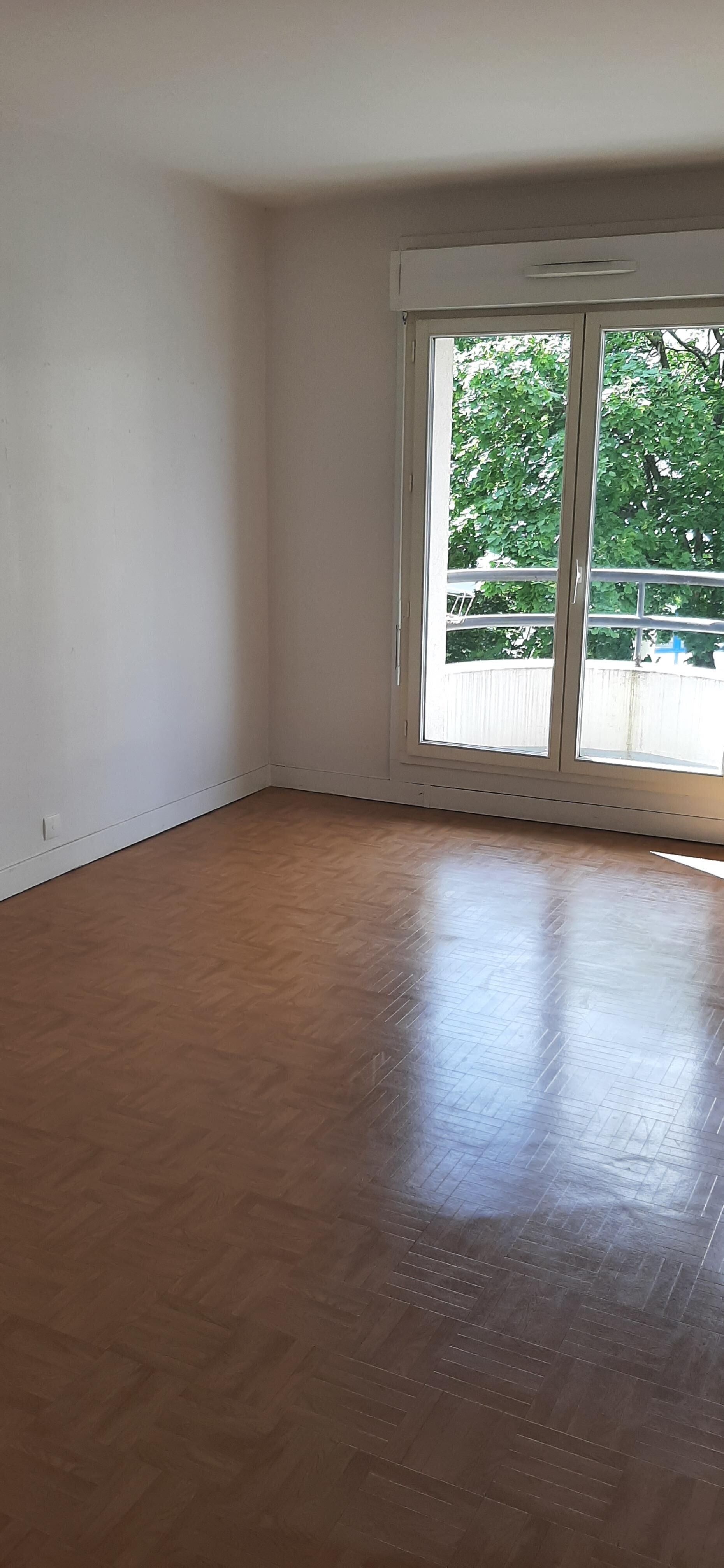Appartement Rue des Panoyaux à Paris
