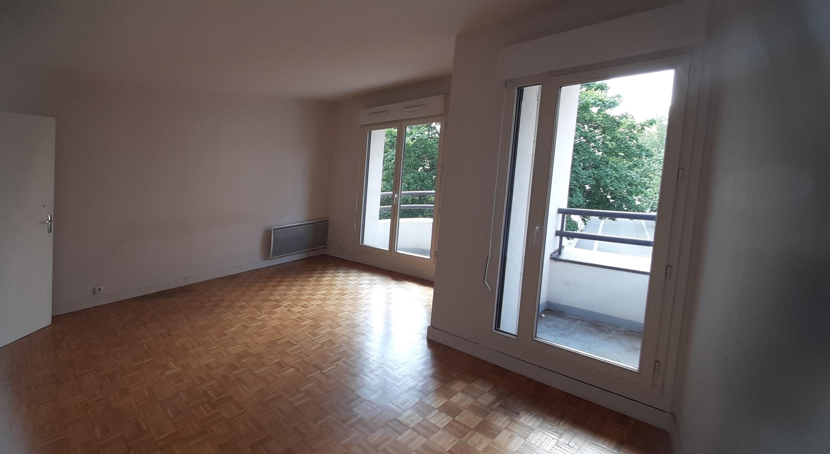 Appartement Rue des Panoyaux à Paris