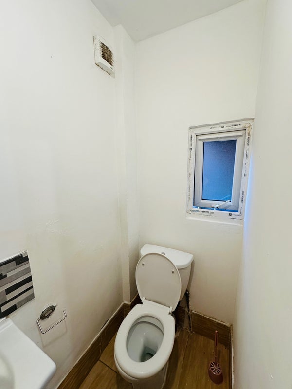 Room Brighton Road in Greater London