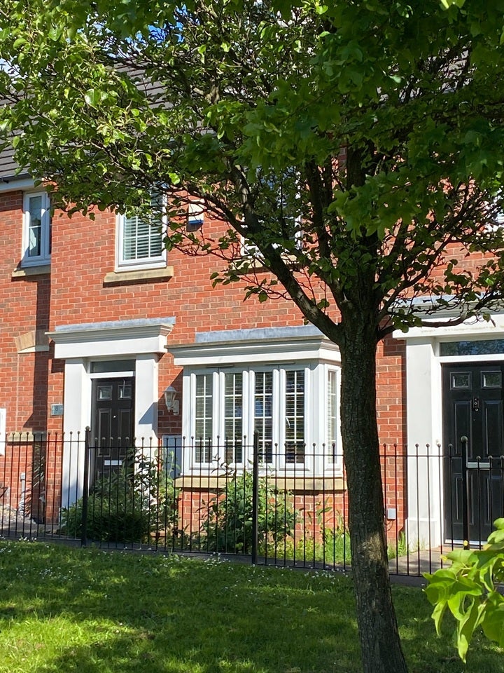 Room Courtier Close in Liverpool